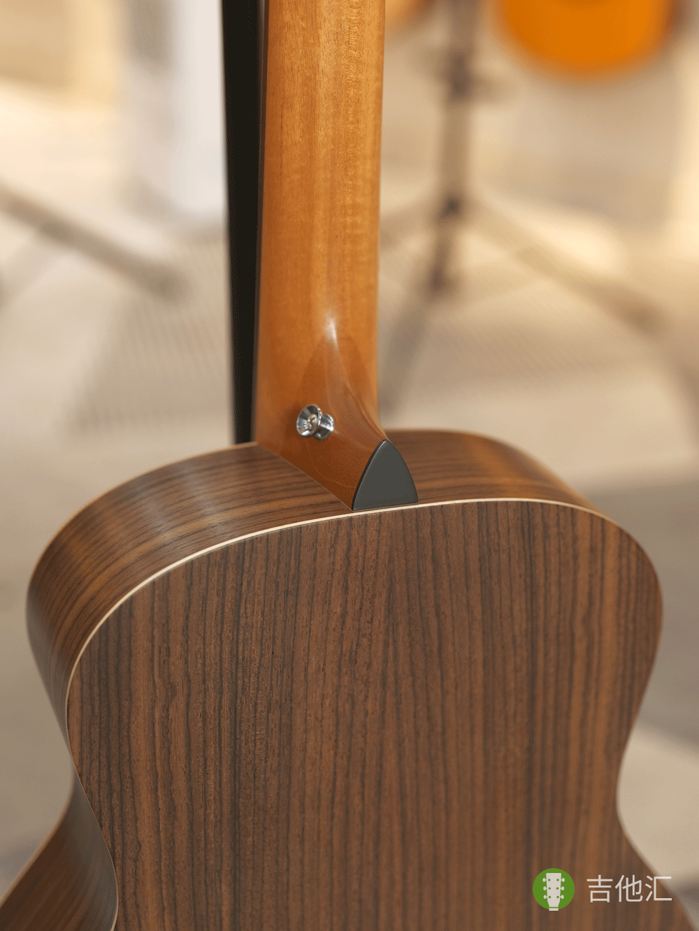 泰勒GSmini 琴颈接柄处实拍图