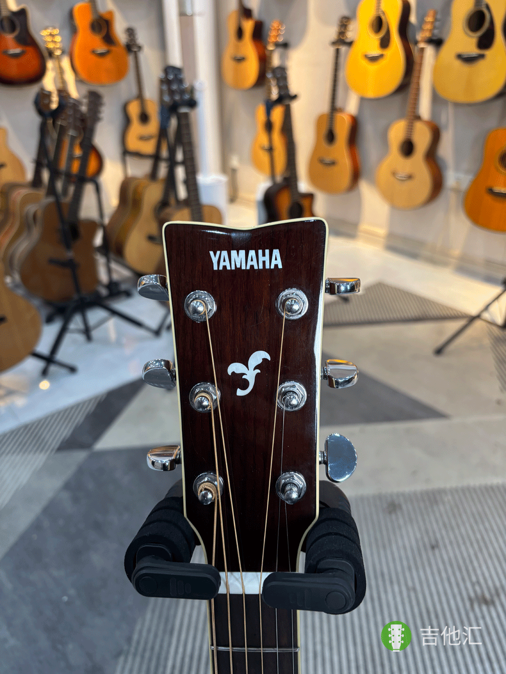 雅马哈FSX830C 面板实拍图