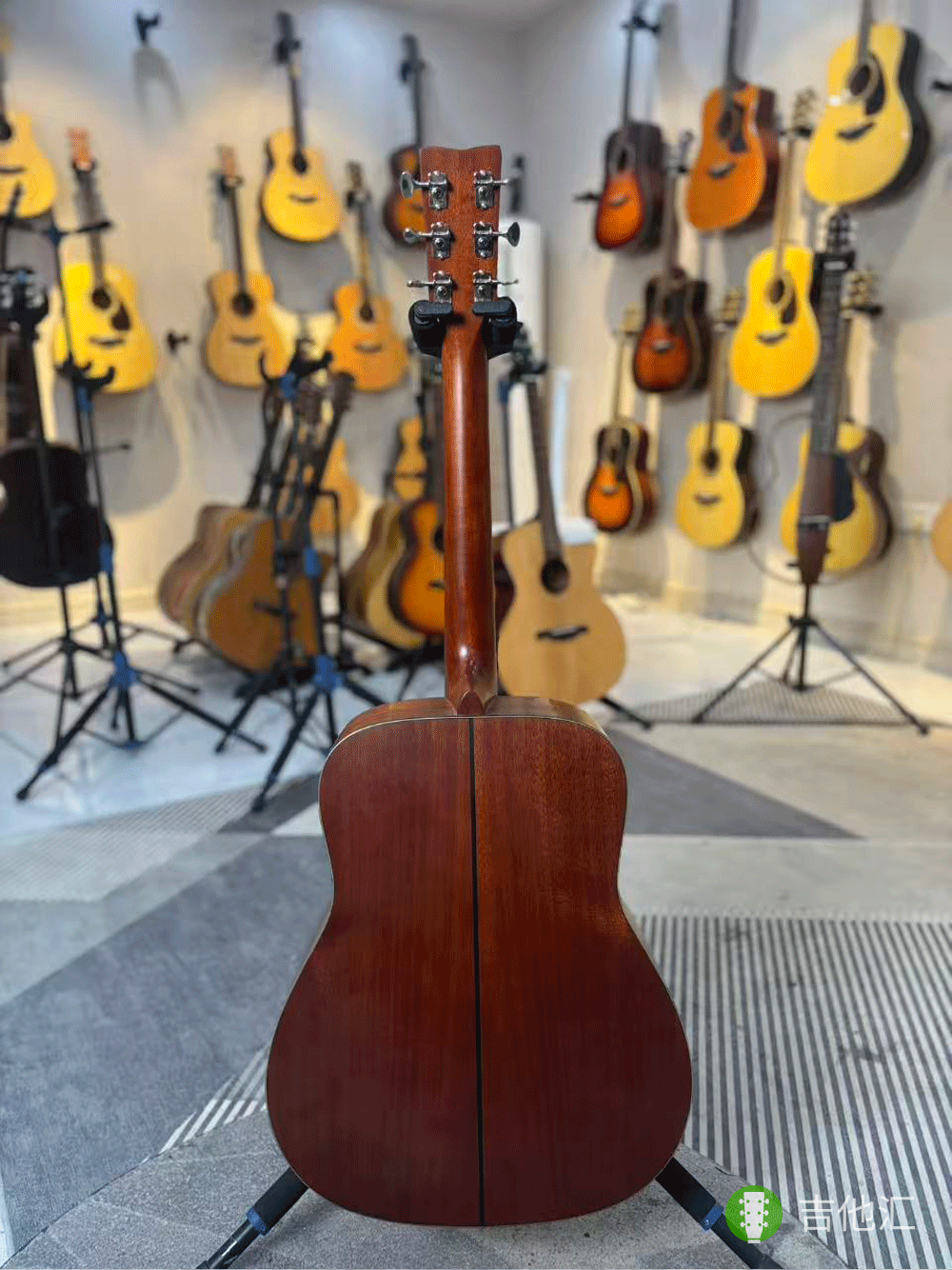 雅马哈FG3 背面实拍图