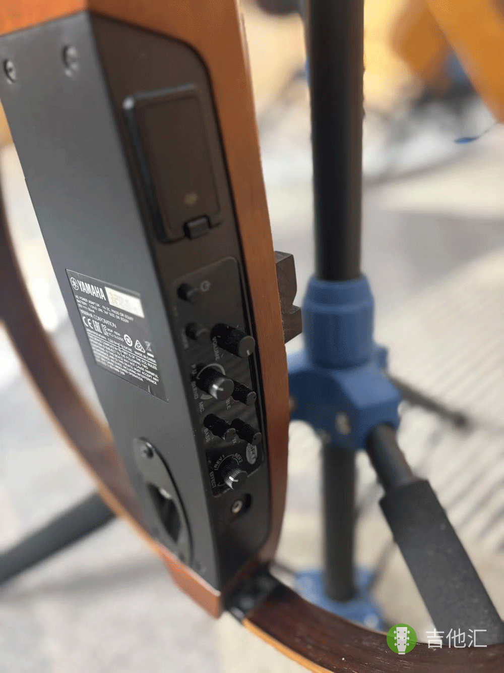 雅马哈SLG200S 拾音器实拍图