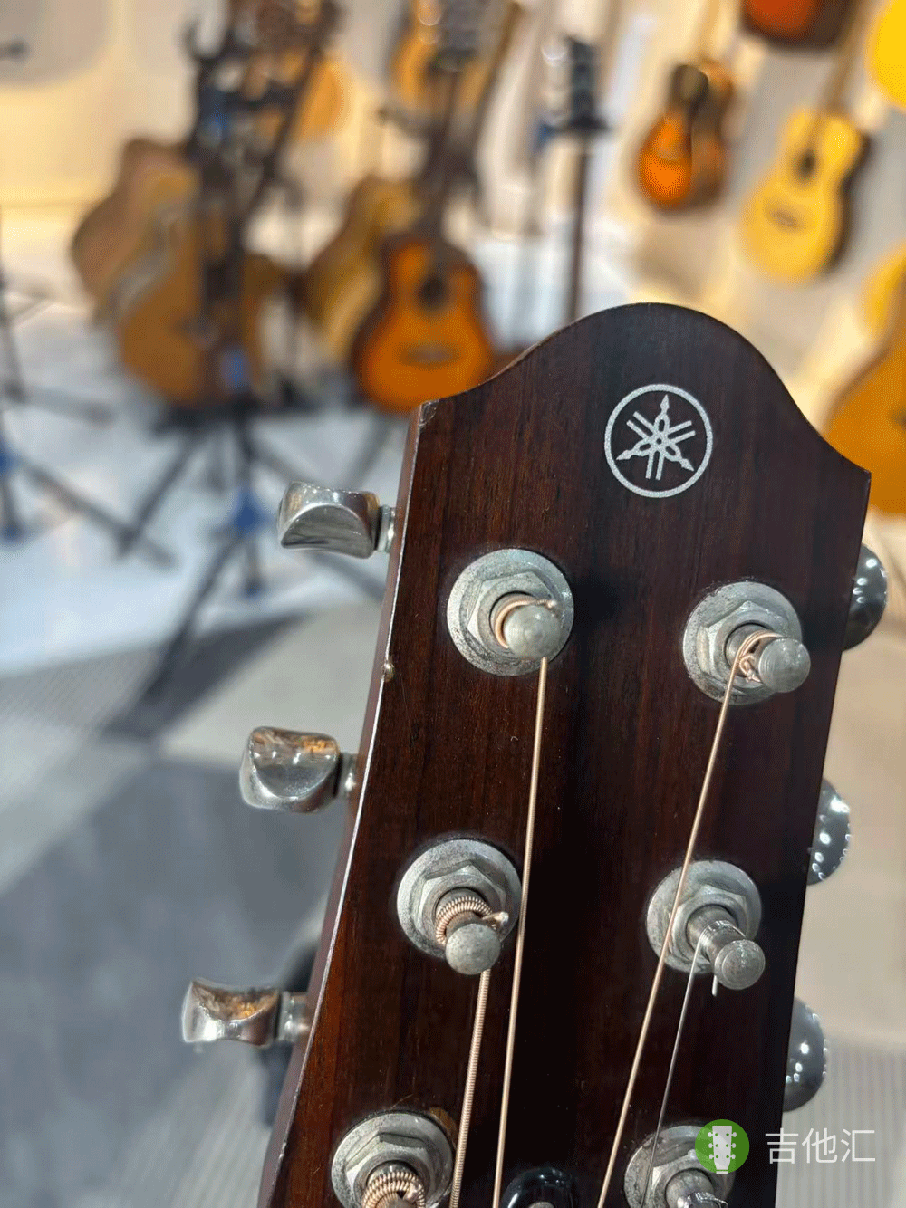 雅马哈SLG200S 琴头磕碰实拍图2