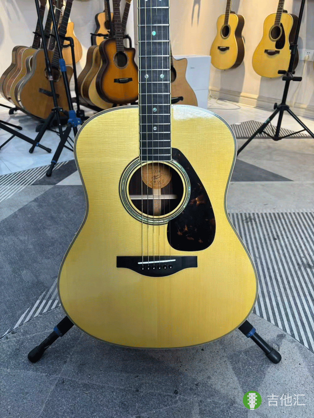 雅马哈LL16 面板实拍图