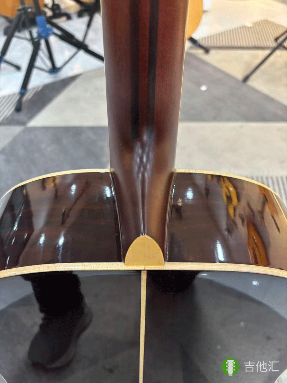 雅马哈LL16 琴颈接柄处实拍图