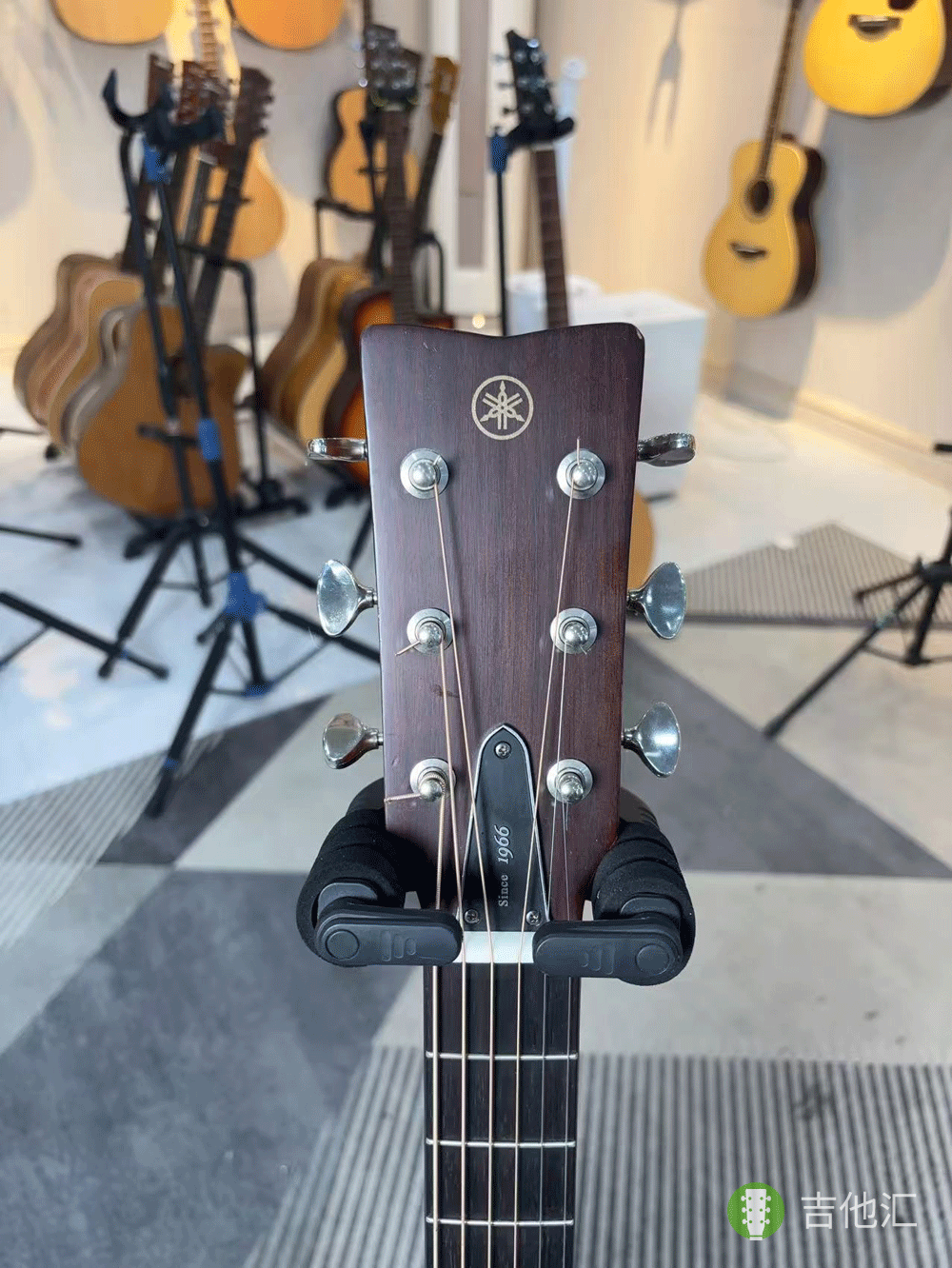 雅马哈FGX3 琴头实拍图