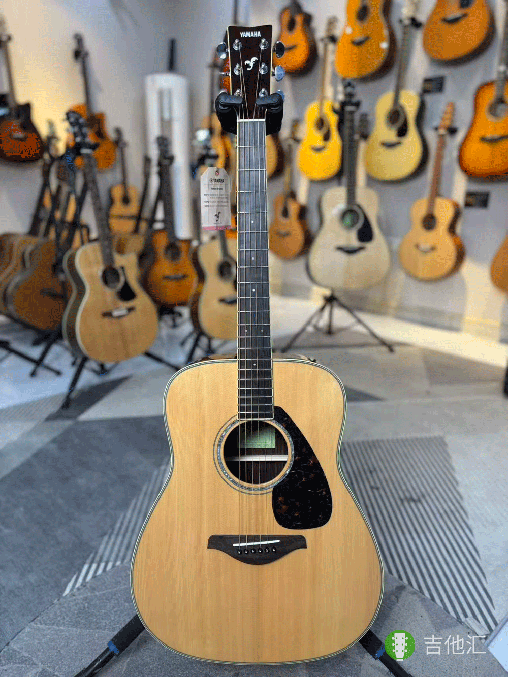 雅马哈FG830 正面实拍图