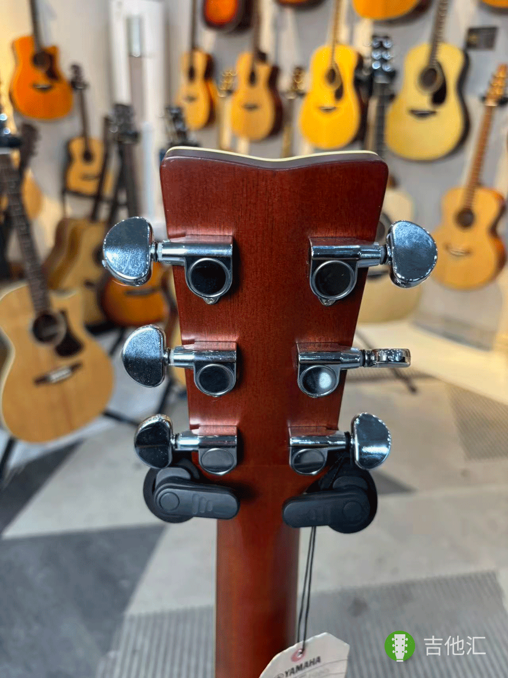 雅马哈FG830 弦钮实拍图