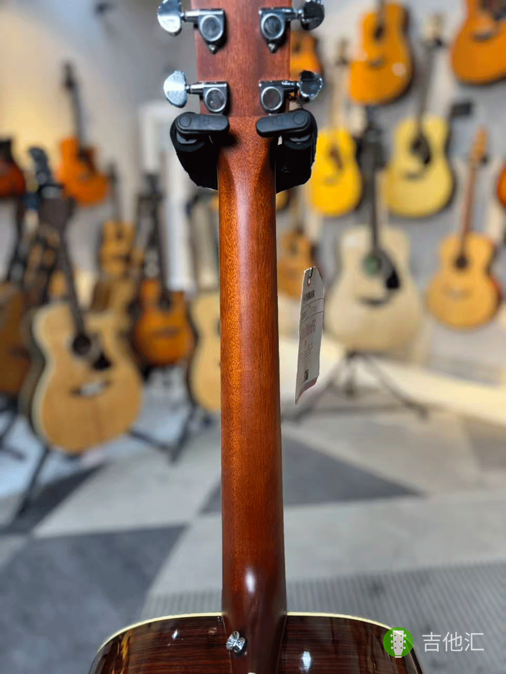 雅马哈FG830 琴颈实拍图