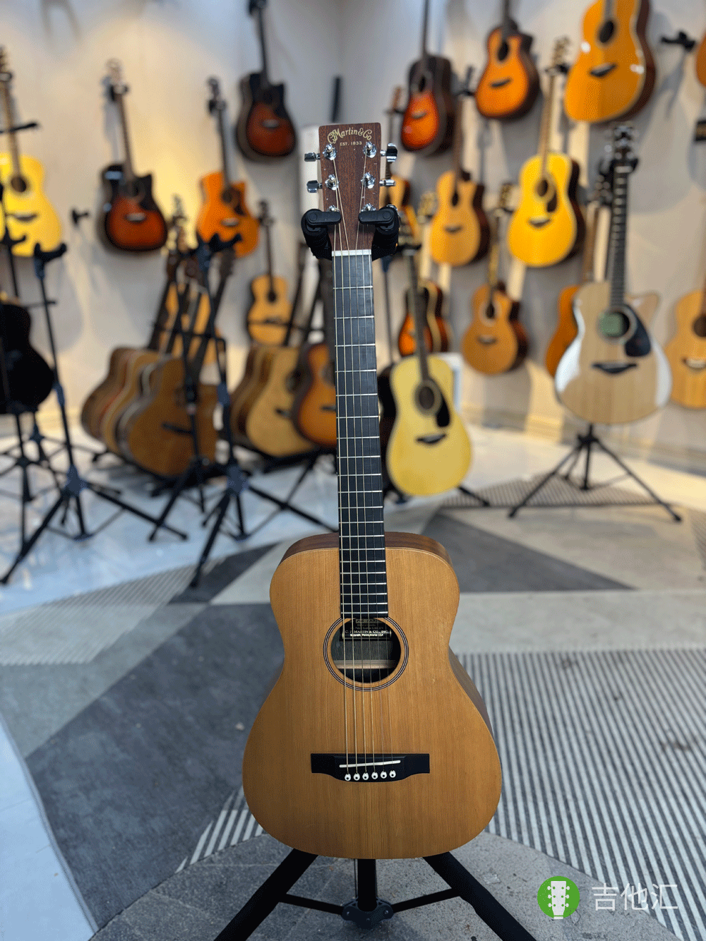 马丁LX1 正面实拍图