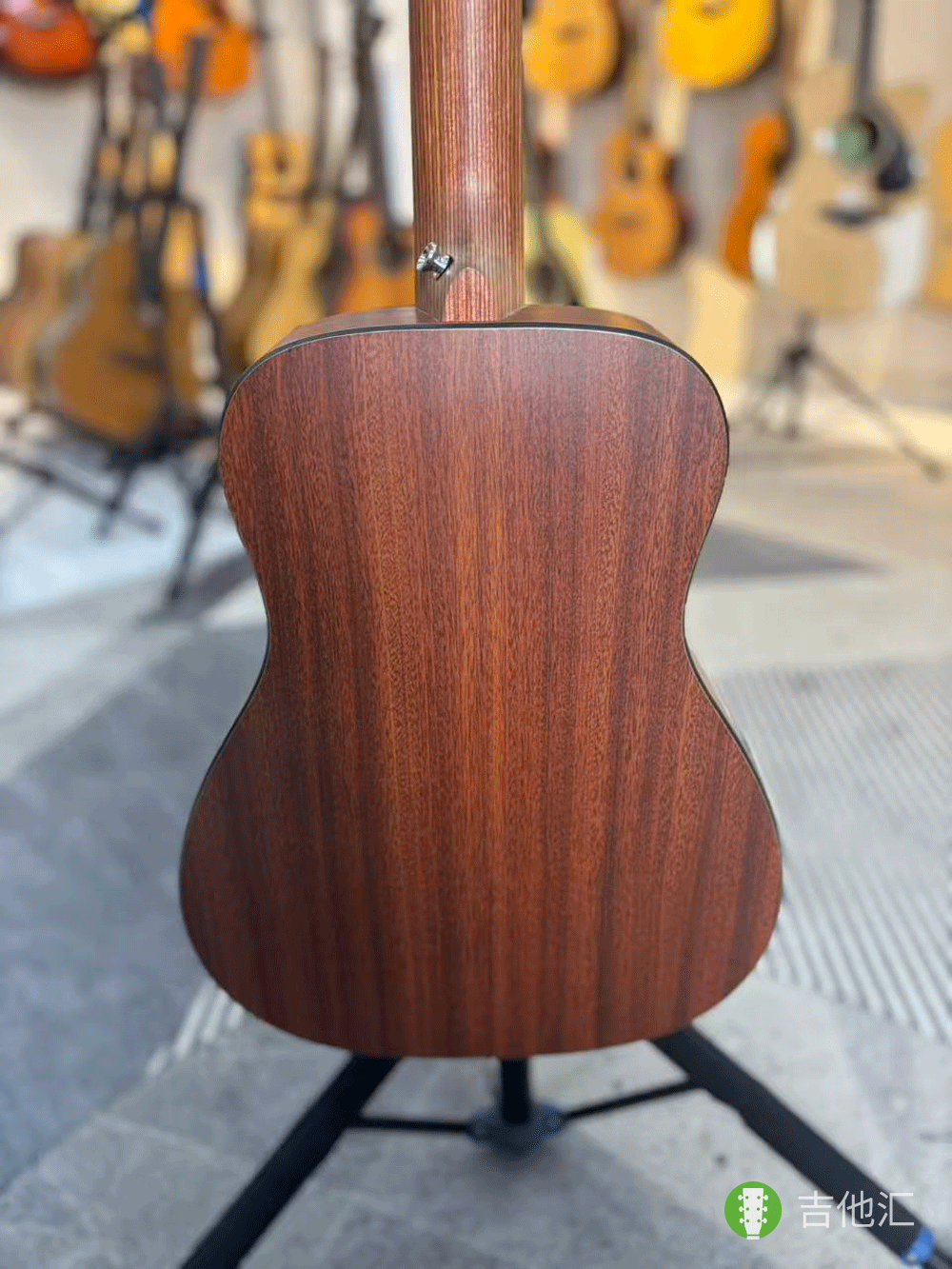 马丁LX1 背板实拍图