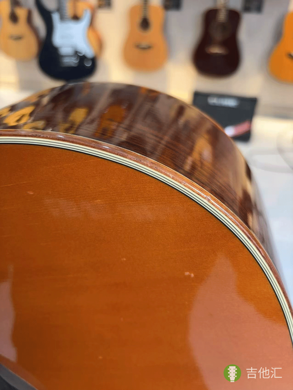 雅马哈A1R 包边磕碰实拍图1