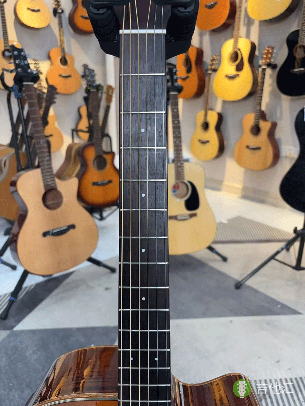 雅马哈A1R 指板实拍图