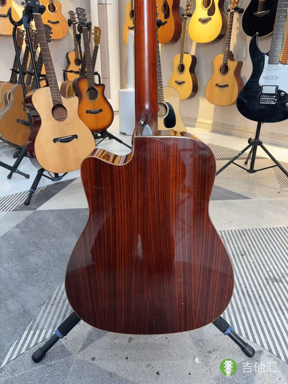 雅马哈A1R 背板实拍图