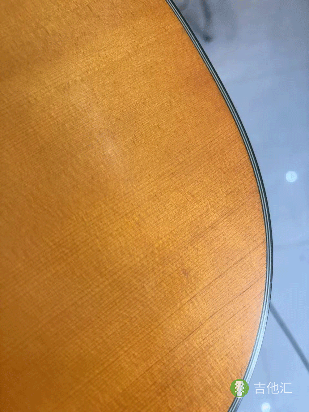 雅马哈FG3 面板磕碰实拍图