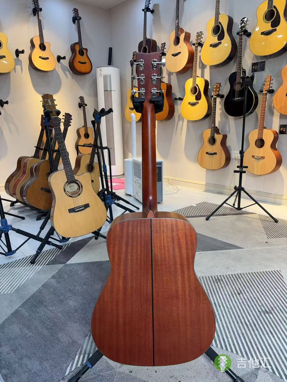 雅马哈FG3 背面实拍图