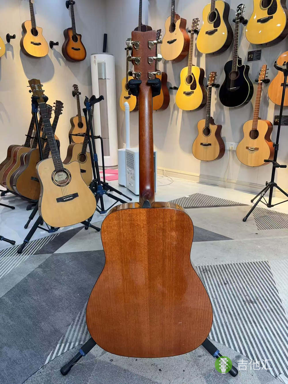 雅马哈FG705S 面板实拍图