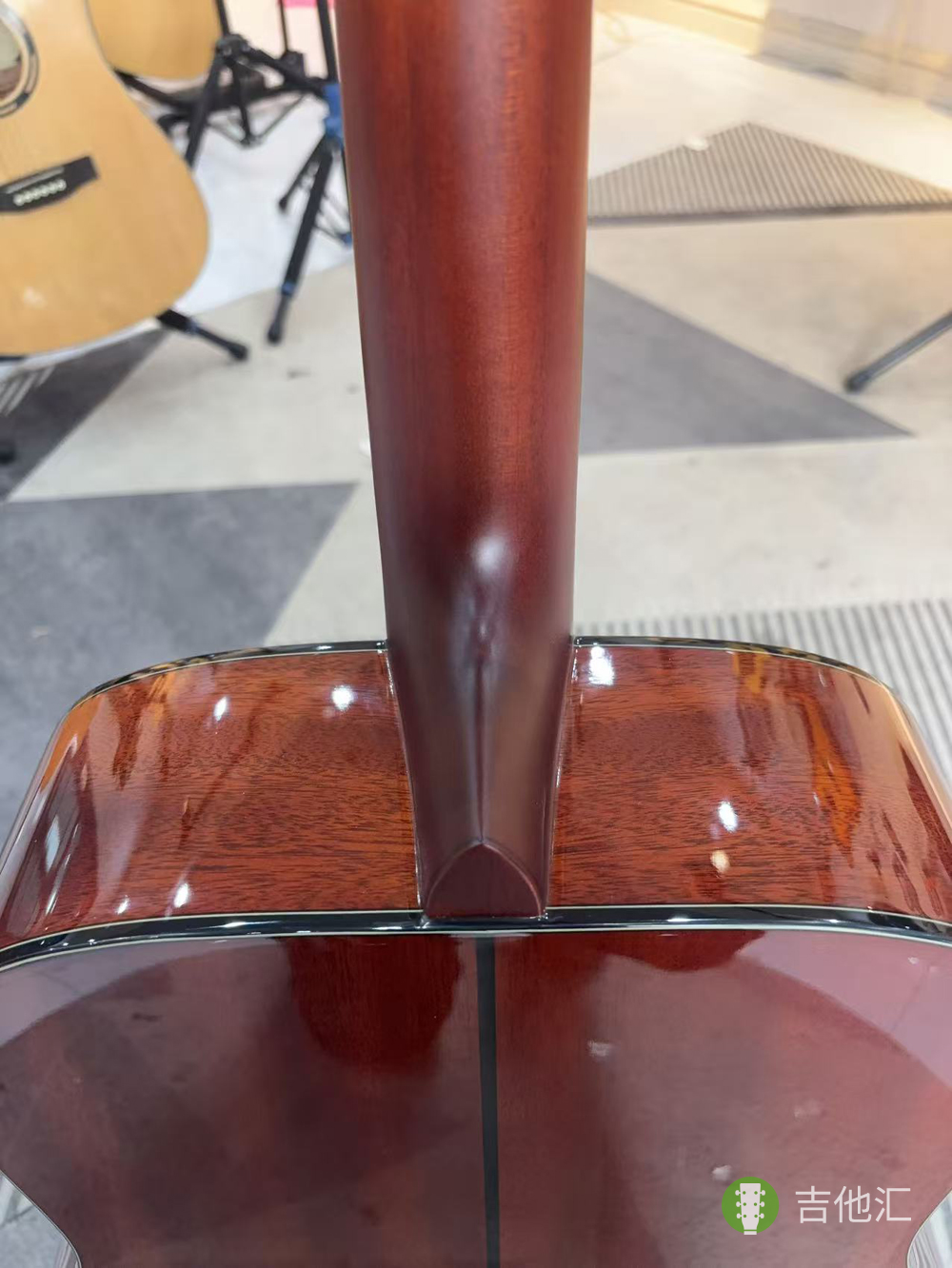 雅马哈FG5 琴颈接柄处实拍图