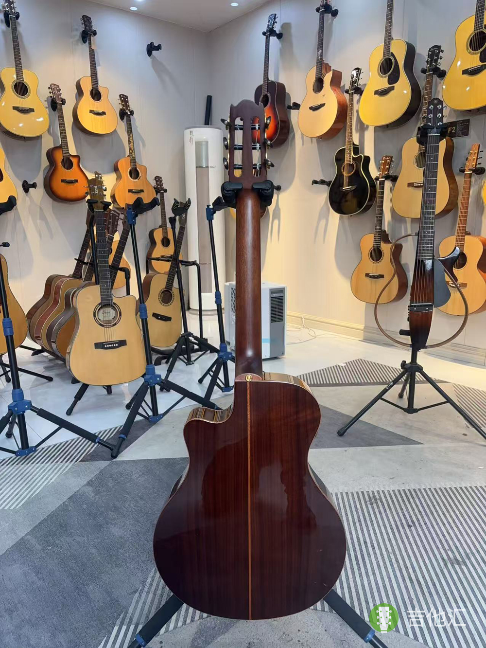 雅马哈NTX3 背面实拍图