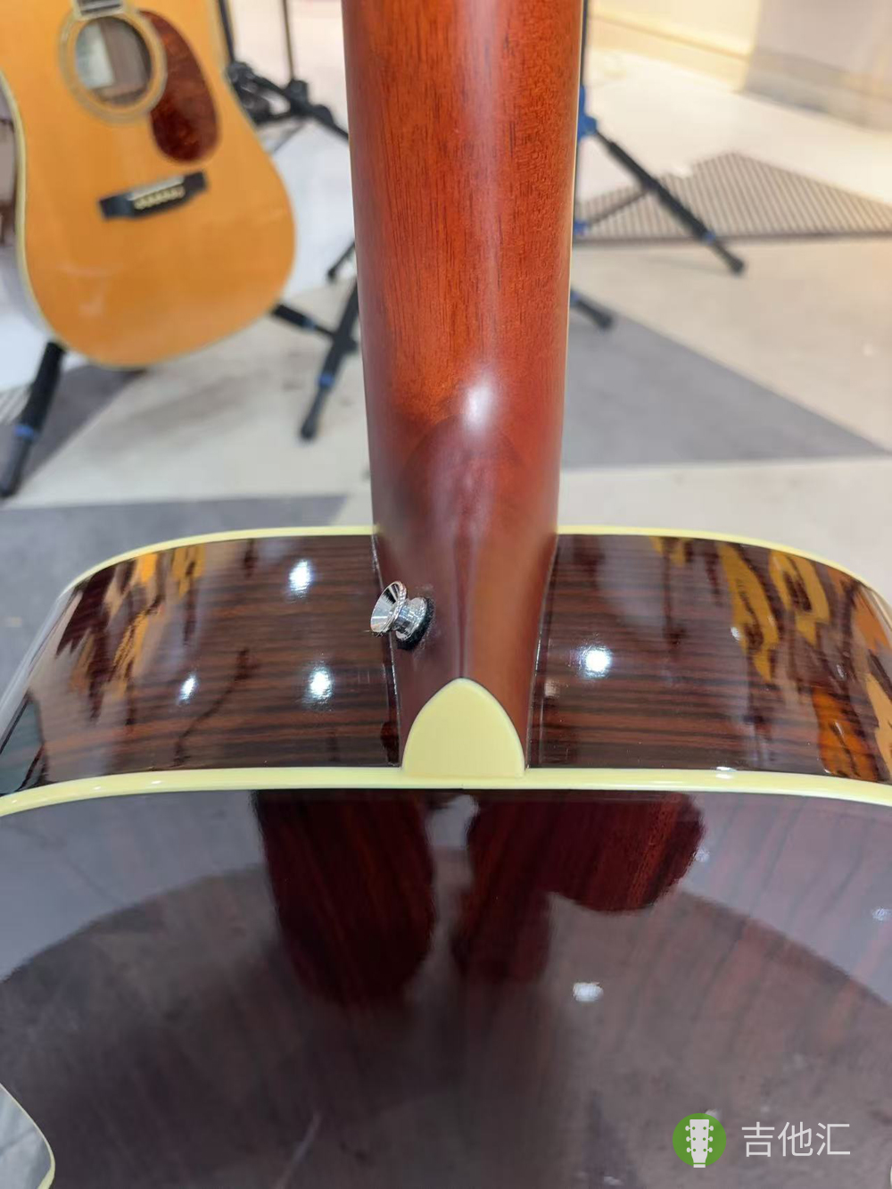 雅马哈FG830 琴颈接柄处实拍图