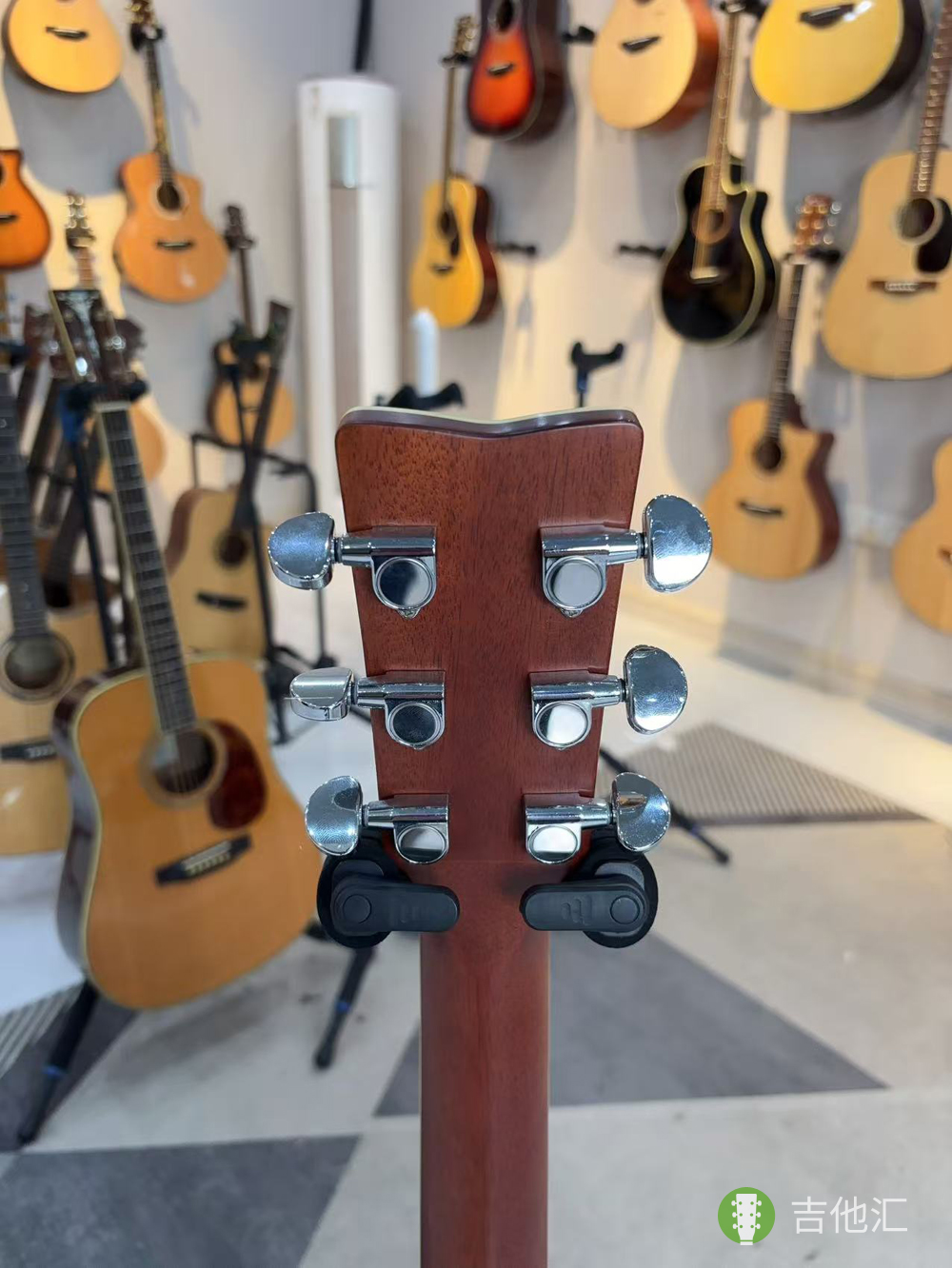 雅马哈FG830 弦钮实拍图