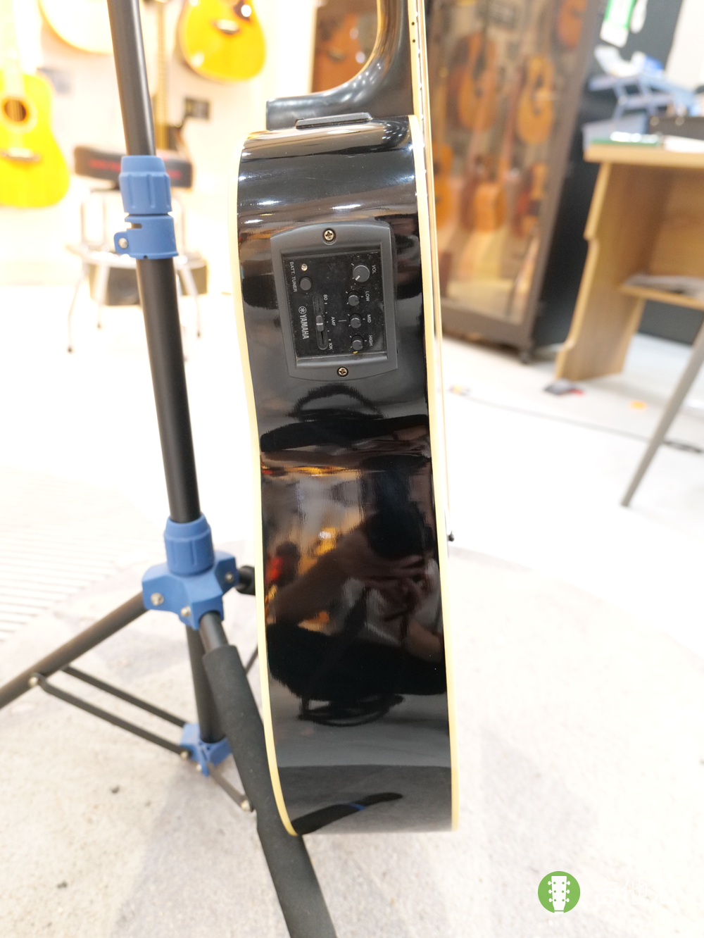 雅马哈FGX830C 拾音器实拍图