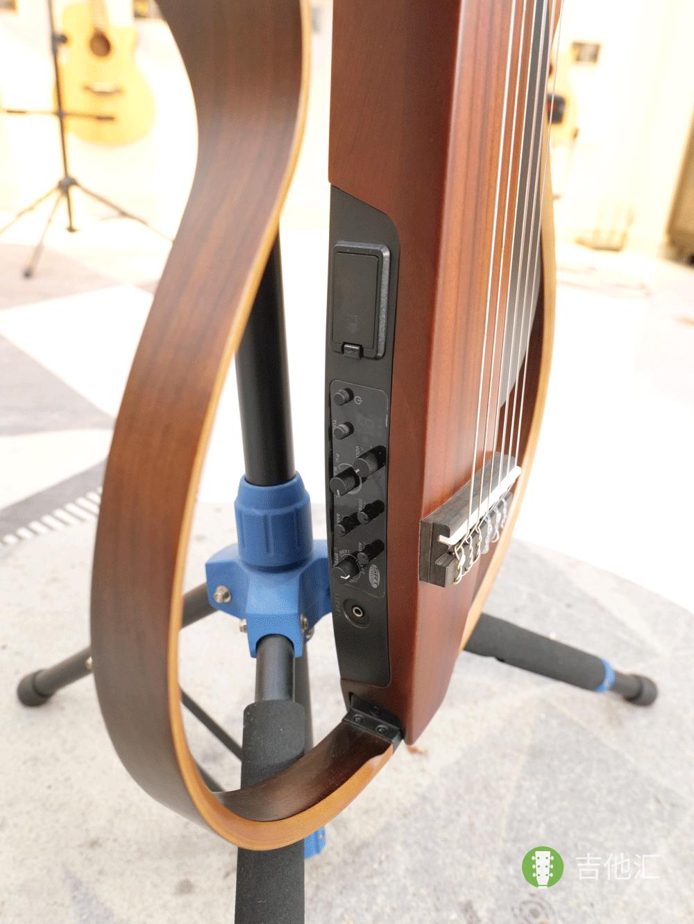 雅马哈SLG200N 拾音器实拍图
